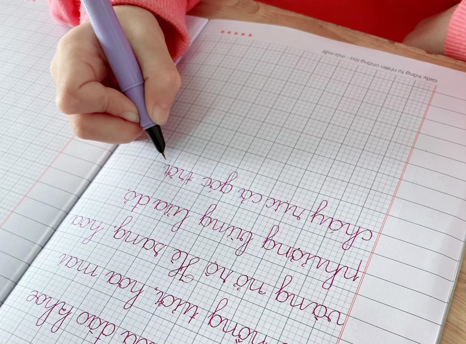 bút máy cho bé tập viết