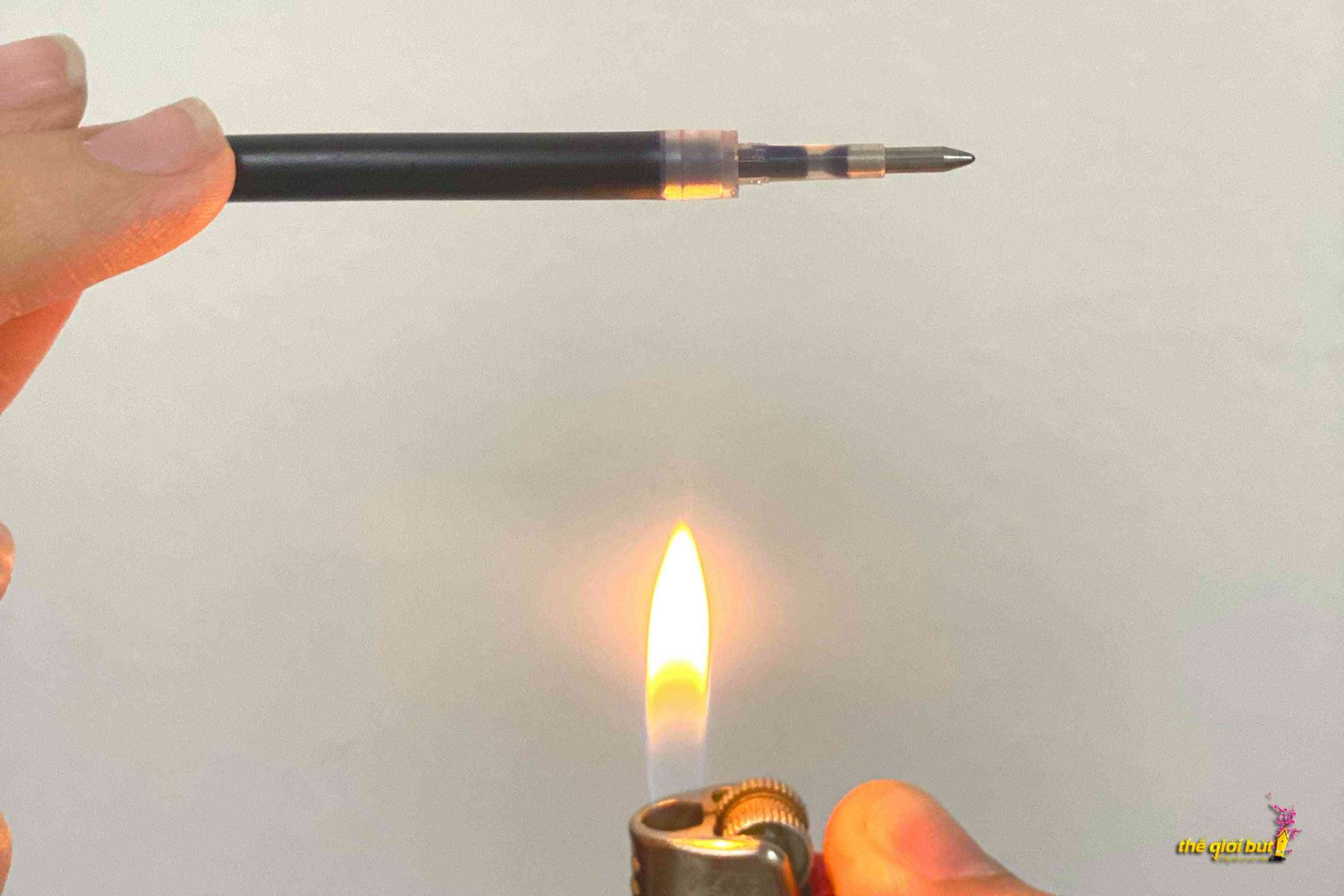 có nên dùng bật lửa hơ bút khi bút tắc mực
